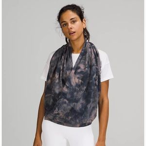 Customizable snap scarf